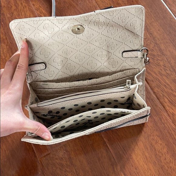 Guess wallet/clutch - Picture 3 of 5